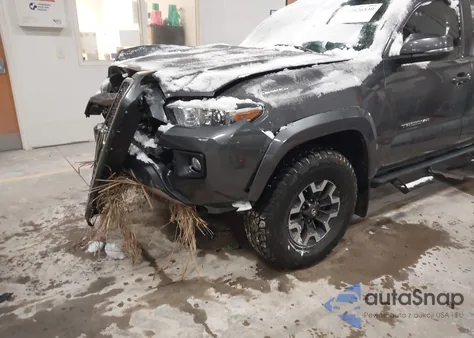 2018 Toyota Tacoma Trd Off Road из США, поврежденный, VIN 5TFCZ5AN0JX145302